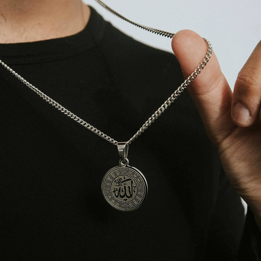 Collier médaillon Allah