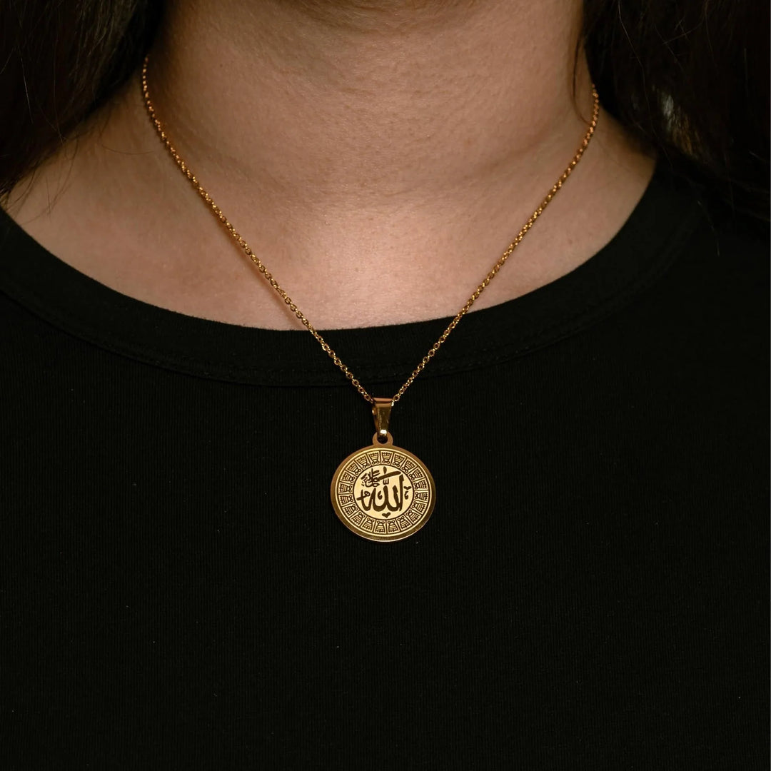 Collier médaillon Allah